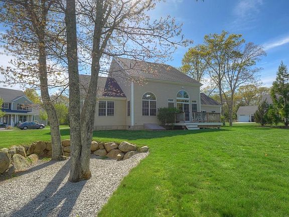 2nd image of 32 Harborlight Cir Unit 32