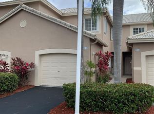 2240 Salerno Cir, Fort Lauderdale, FL 33327