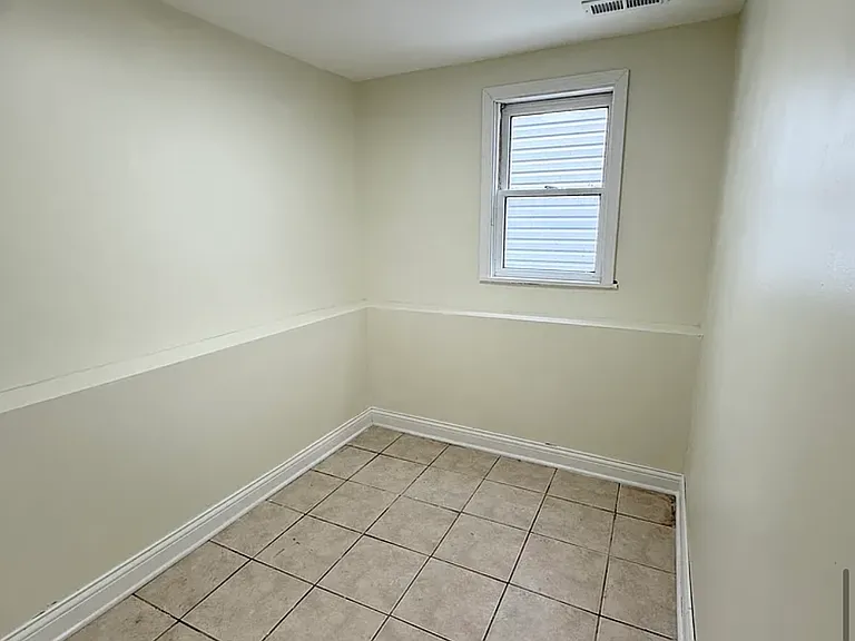 4535 N Moody Ave #B1 — Photo 3