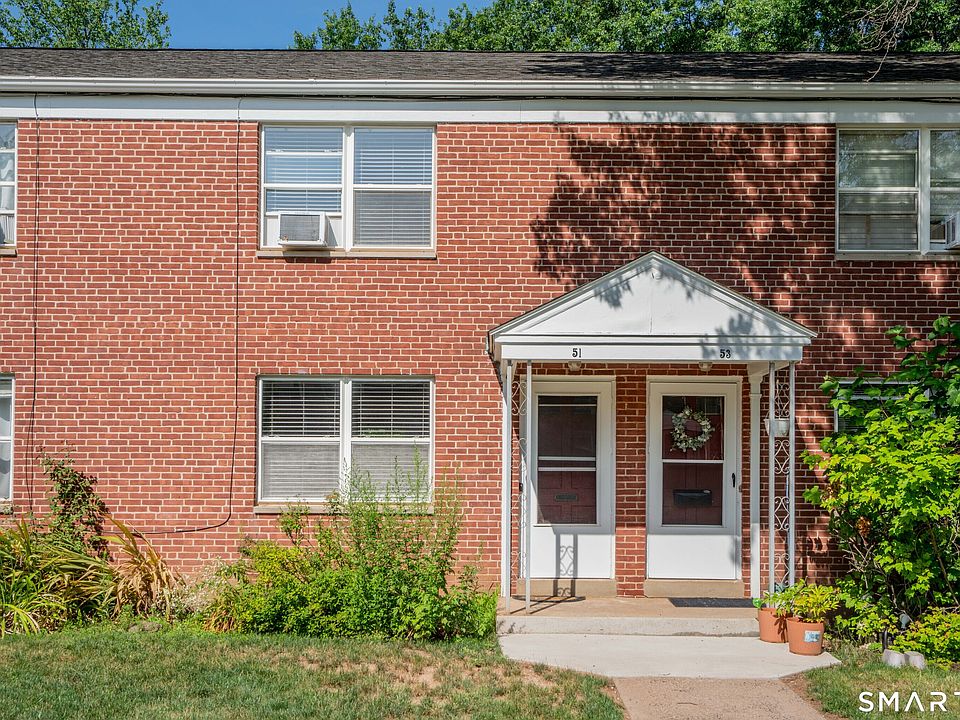 1st image of 51 Arnold Way #51