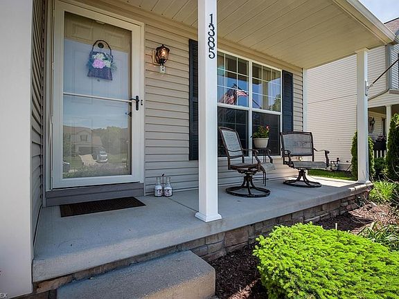 3rd image of 1385 Hidden Lake Blvd