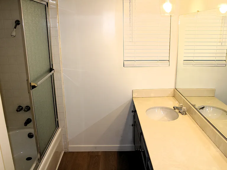 hall bath 1
