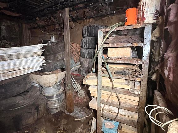 3rd image of 700 Walnut St