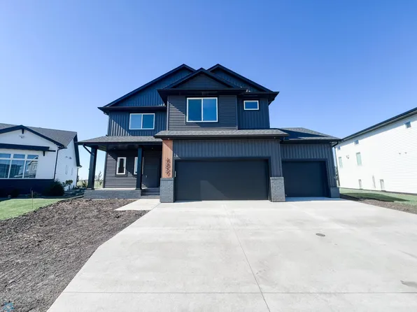 4859 Hampton Cir S, Moorhead, MN 56560