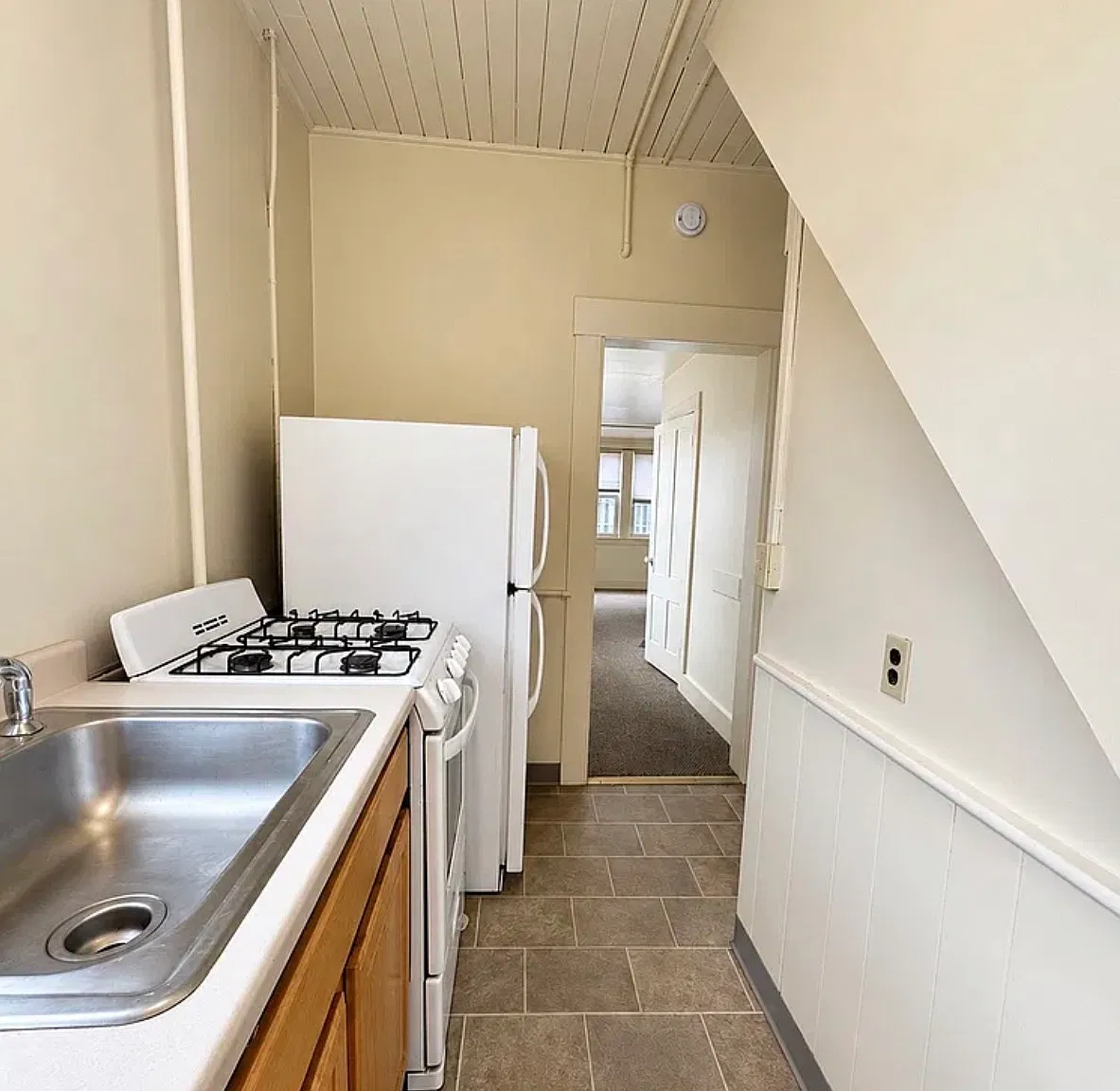 Studio, $1,595 — Photo 3