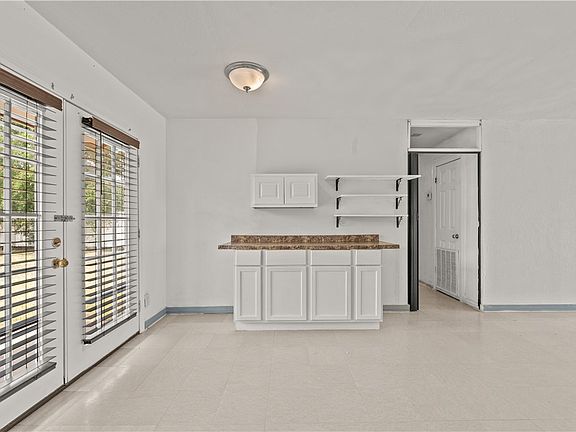 4th image of 1208 W 2nd St