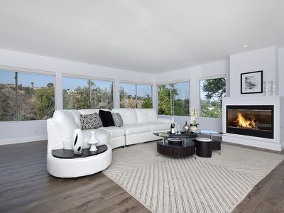 3631 Oakfield Dr, Sherman Oaks, CA, 91423