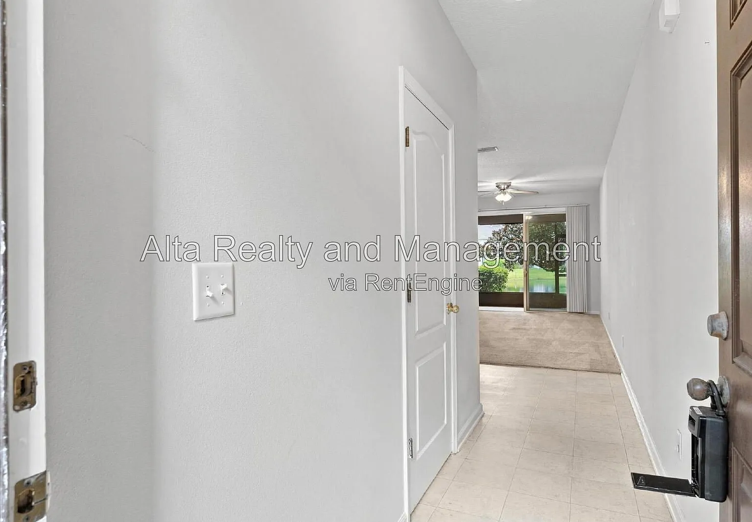 2 bed, 2.5 bath, 1412 sqft, $1,800 — Photo 4