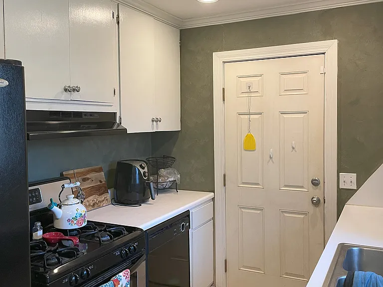 1825 Churchill Way — Photo 6