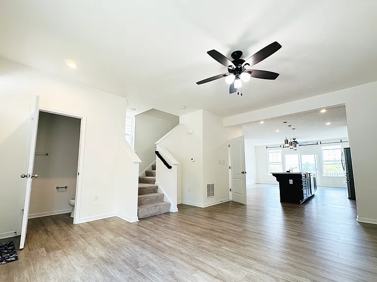 207 Falling Leaf Ln #207 — Photo 3