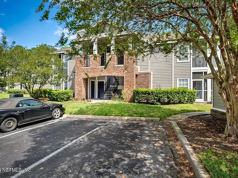 10000 Gate Pkwy N #2116 — Photo 2