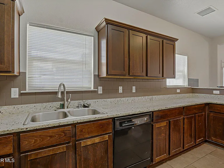 14668 Oldenberg Ct — Photo 16