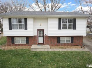 3809 Eagle Claw Dr, Springfield, IL 62707