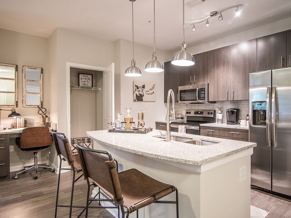 Stunning Kitchens with Premium Appliances, Kitchen Islands and Office Space
