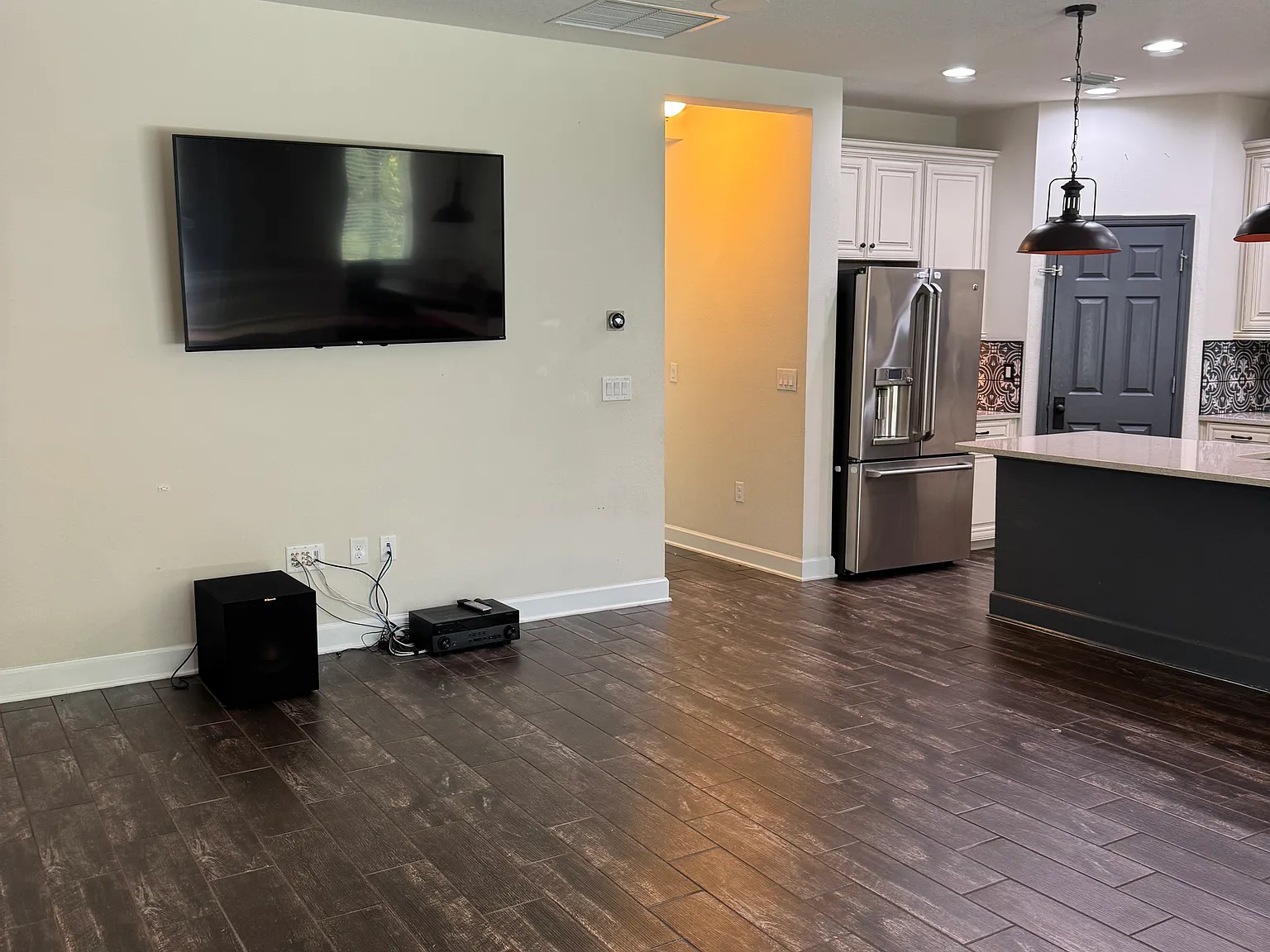 4 bed, 2804 sqft, $4,500 — Photo 3