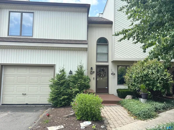 12 Spindle Hill Road #8G, Wolcott, CT 06716