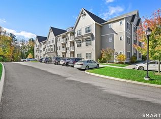 233 Danbury Rd #A208, Ridgefield, CT 06877