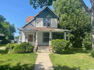 1231 E Brooks St, Galesburg, IL 61401