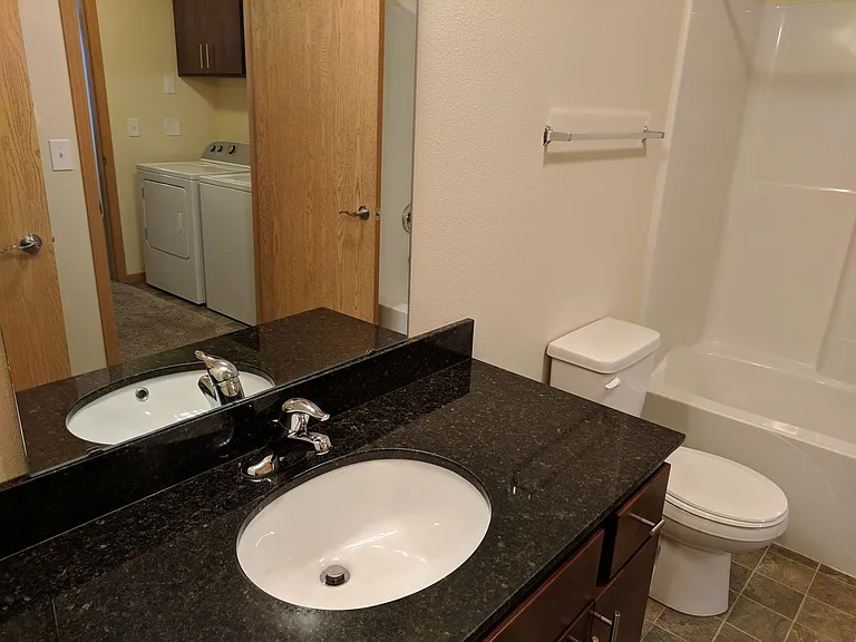 West Lake III Apartments — Photo 82