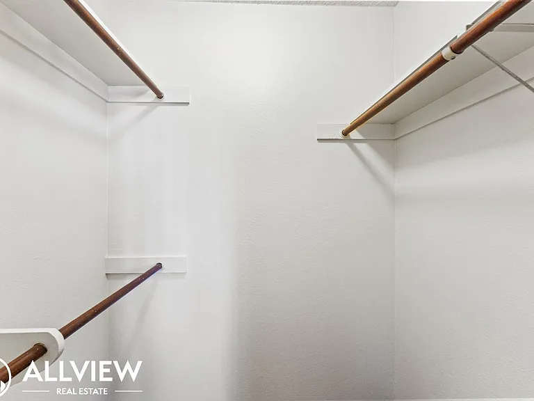 202 East 16th Street — Photo 16