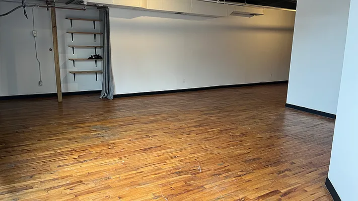 Rented by Nooklyn NYC LLC | media 4