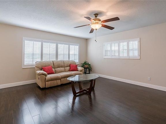 3rd image of 4803 W San Jose St