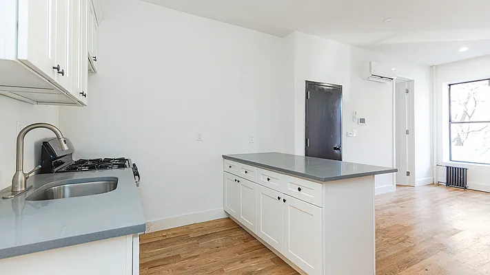 Rented by Nooklyn NYC LLC | media 34