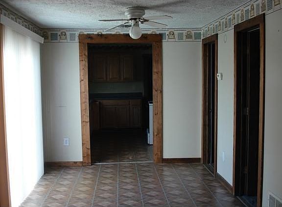 5th image of 250 Wilson St