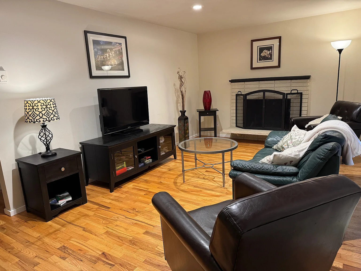3 bed, 1040 sqft, $2,800 — Photo 3
