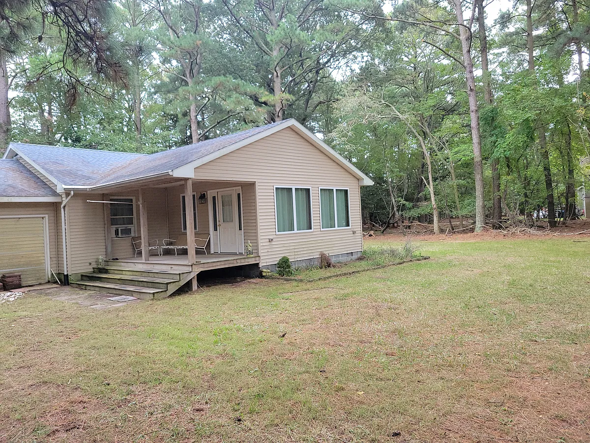 Building Photo - 11619 Heron Dr