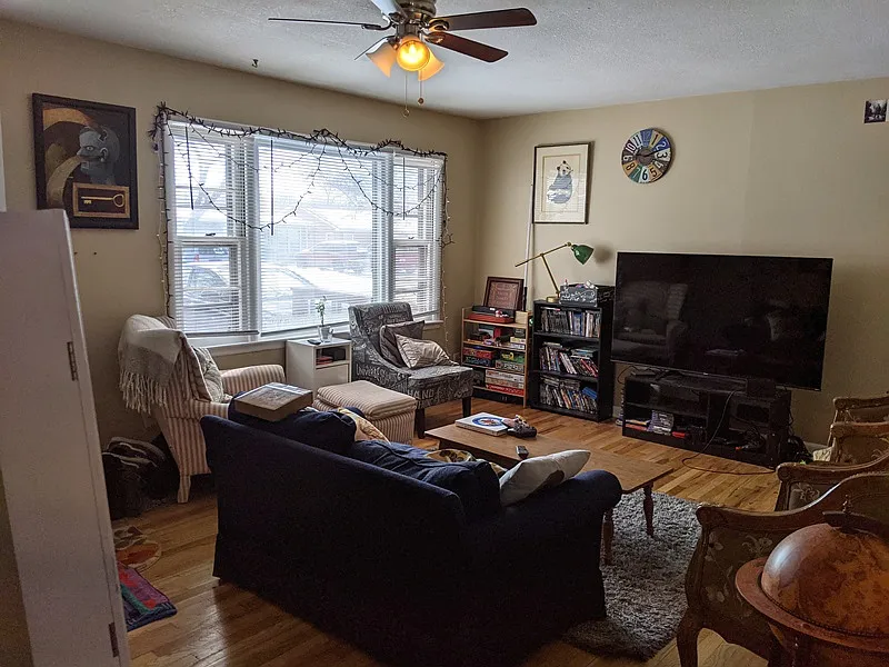5 bed, 2200 sqft, $2,660 — Photo 4