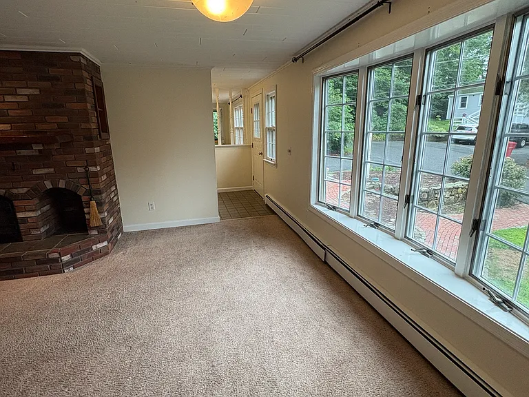 24 Quail Hollow Rd — Photo 8