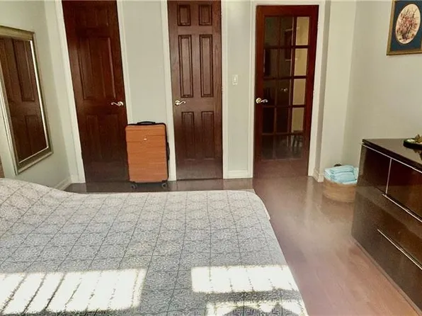 1213 Avenue Z image 11 of 27