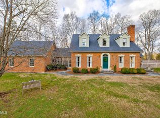 188 Milldale Rd, Dandridge, TN 37725