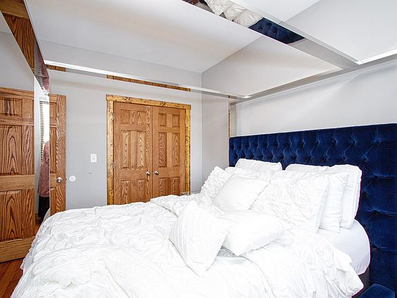 4th image of 6042 S Michigan Ave APT 1