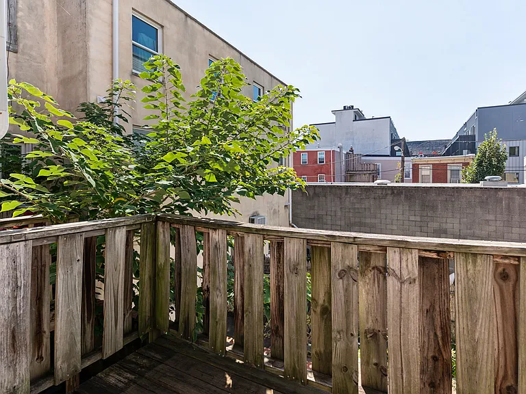 304 Sears St — Photo 22
