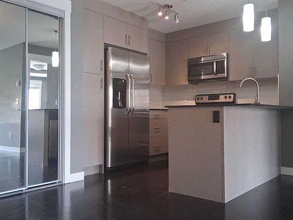 5th image of 240 W Skyview Ranch Rd NE #1303