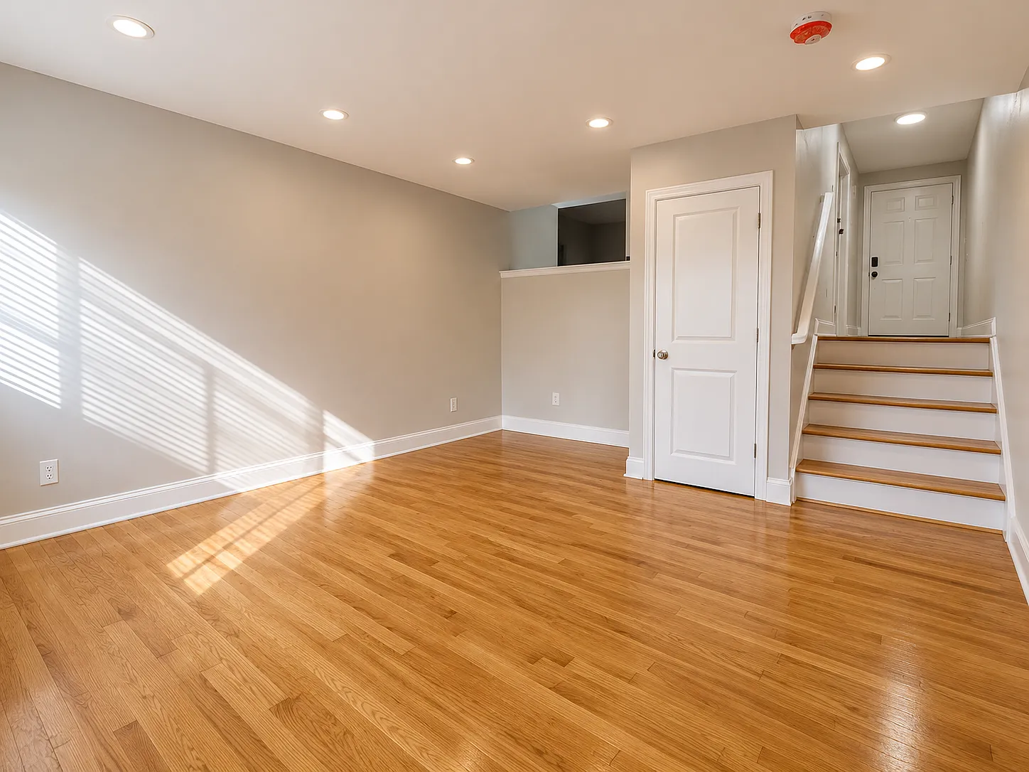 4 bed, 2.5 bath, 1350 sqft, $2,600 — Photo 4