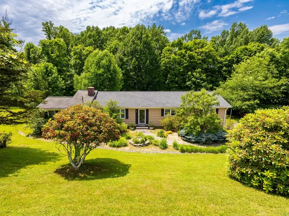 313 Woodland Hills Road, Southbury, CT 06488