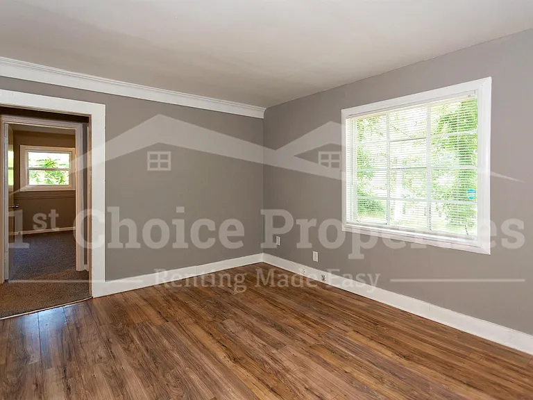 204 McCormick Ave #1 — Photo 6