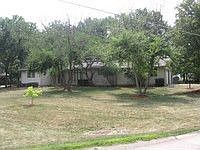 1st image of 8 Circle Dr