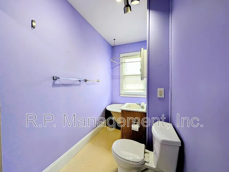 340 16th Ave NE — Photo 5