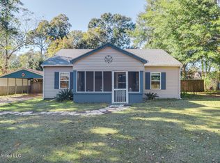 322 N 3rd St, Wiggins, MS 39577
