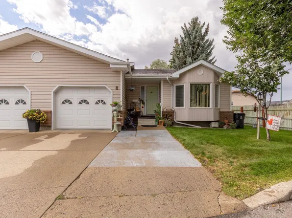 135 Jerry Potts Blvd W #8, Lethbridge, AB T1K 6H2