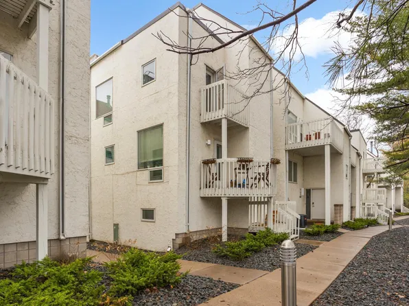 3054 Lake Shore Dr #B, Minneapolis, MN 55416