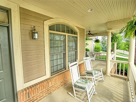 5th image of 2839 Devonshire Ct