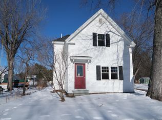 11 Gray St, Madison, ME 04950