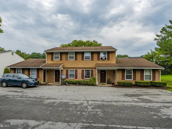 63 Akron Rd #69, Ephrata, PA 17522