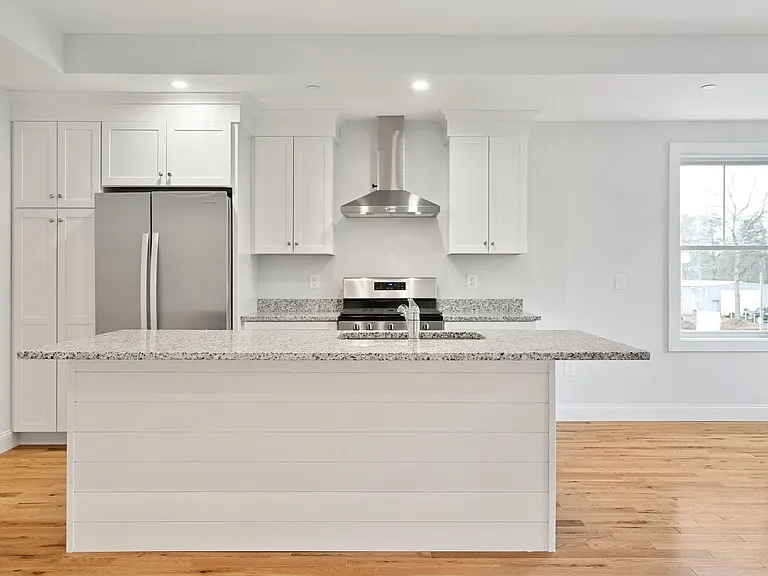 Paul's Place — Photo 1