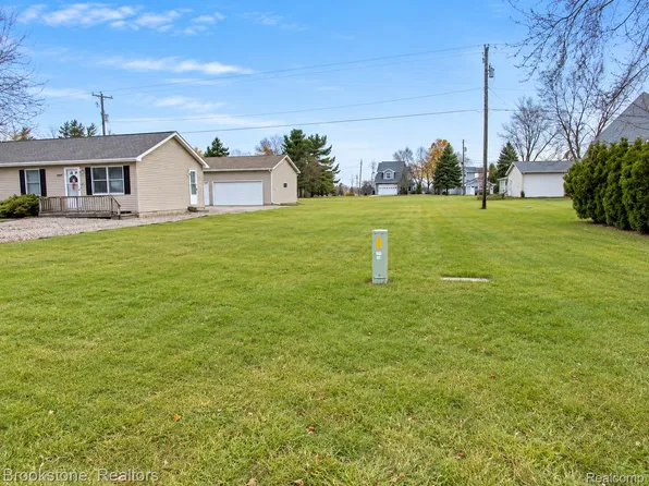 16014 Cement City Rd, Cement City, MI 49233